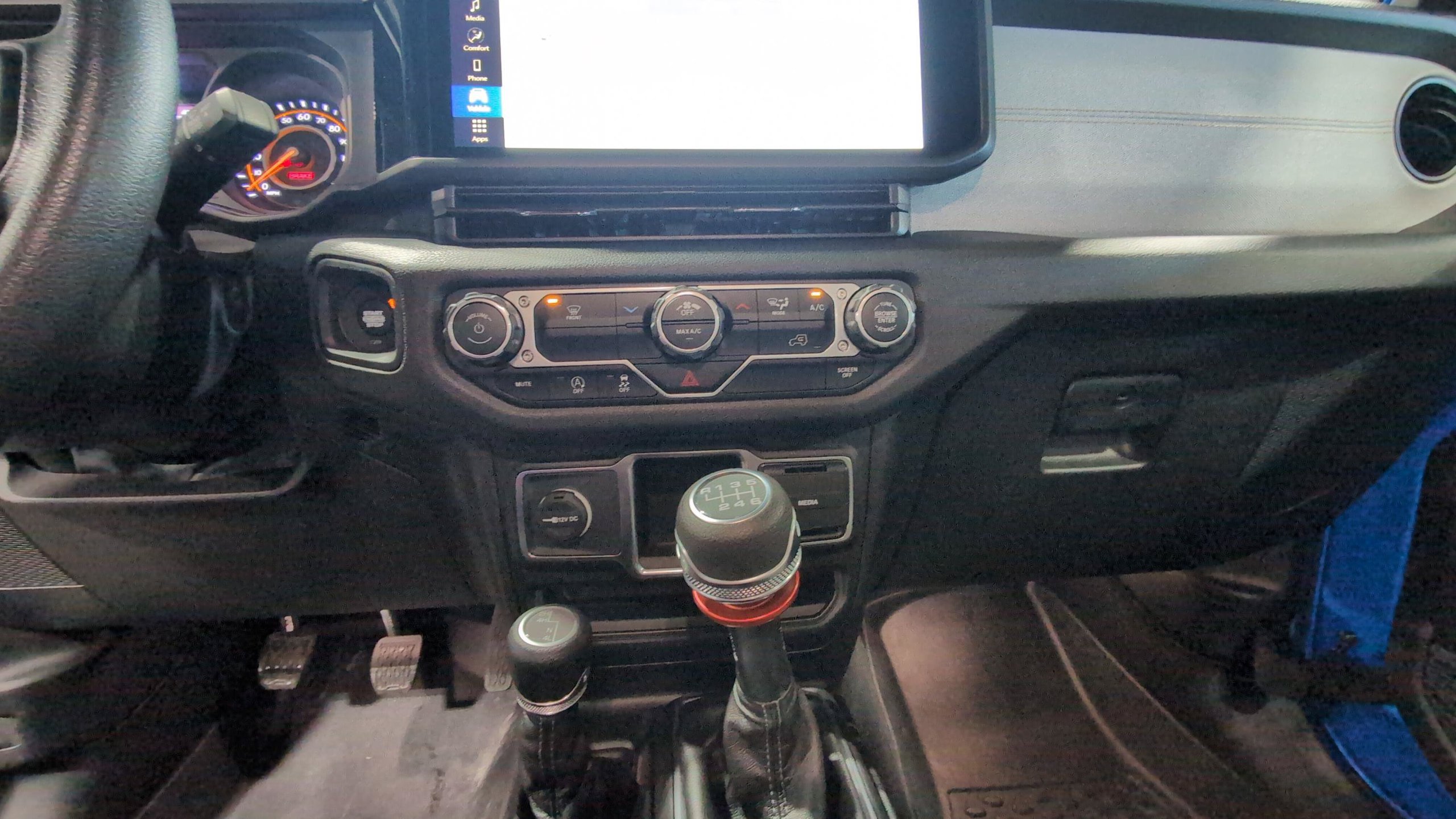Used 2024 Jeep Wrangler Sport AWD/4WD image 23