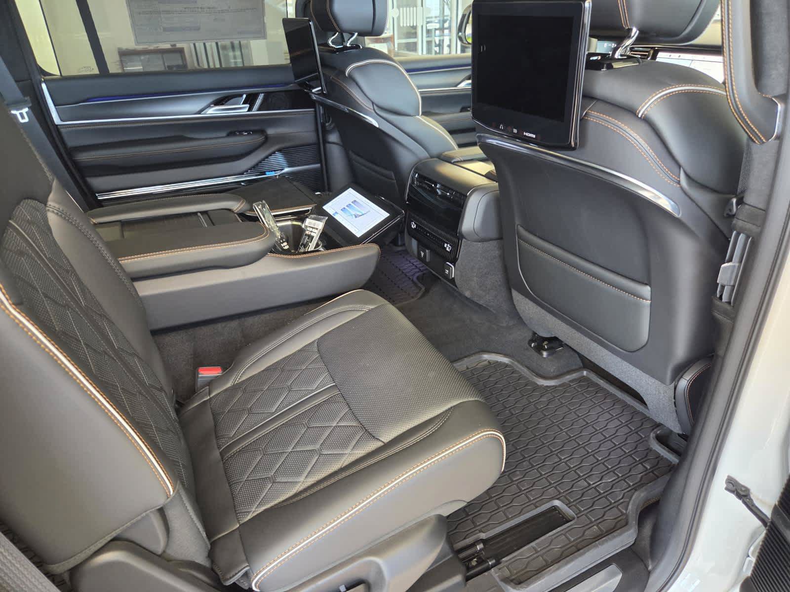 New 2026 Jeep Grand Wagoneer L Summit AWD/4WD image 11