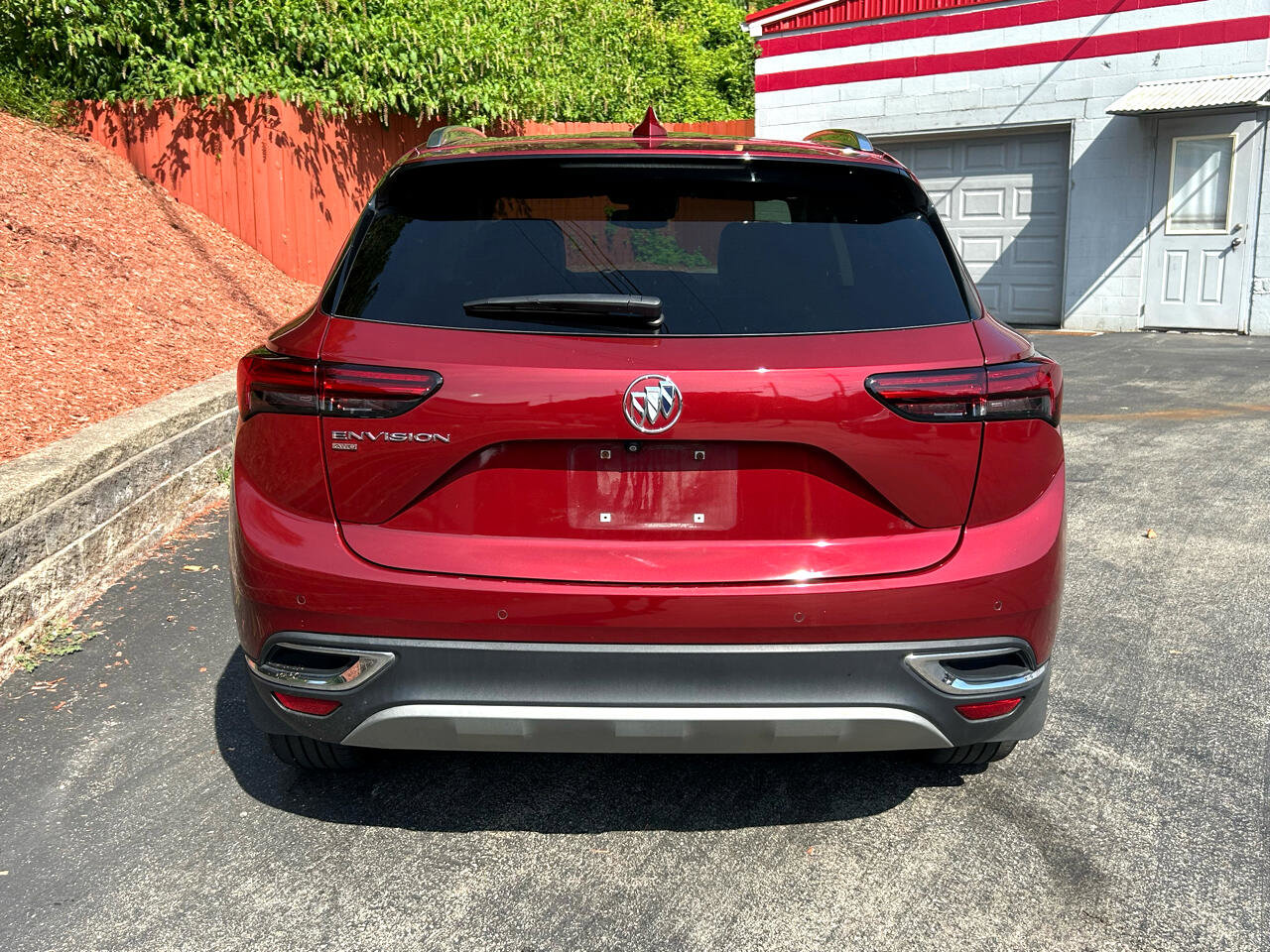 Used 2021 Buick Envision Essence image 4