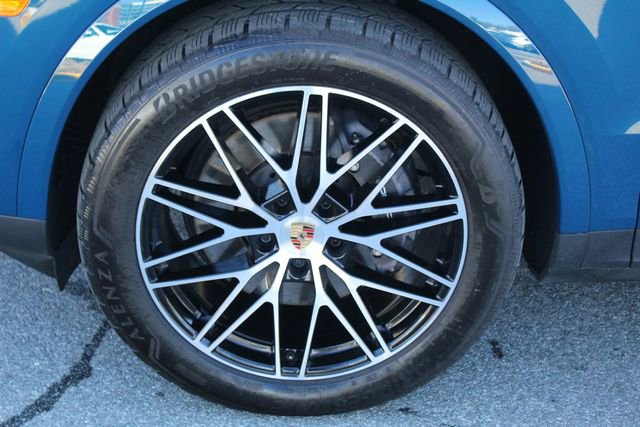 Certified 2025 Porsche Cayenne Coupe image 15