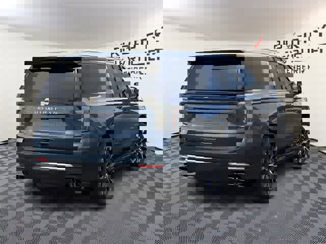 New 2026 Chevrolet Suburban High Country image 4