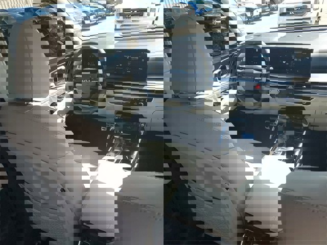 New 2026 Kia Sorento SX image 17