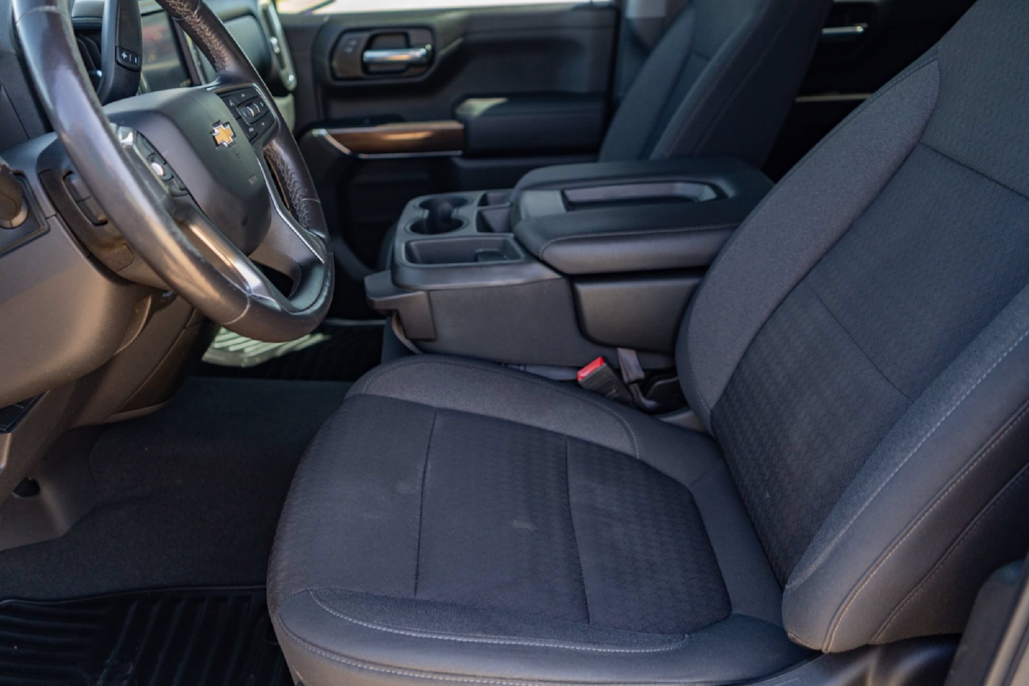 Used 2021 Chevrolet Silverado 1500 LT RWD image 9