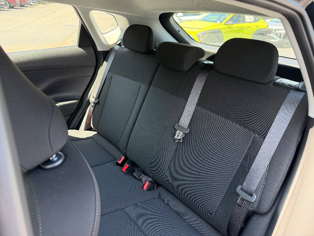 New 2027 Hyundai Kona SE FWD image 28