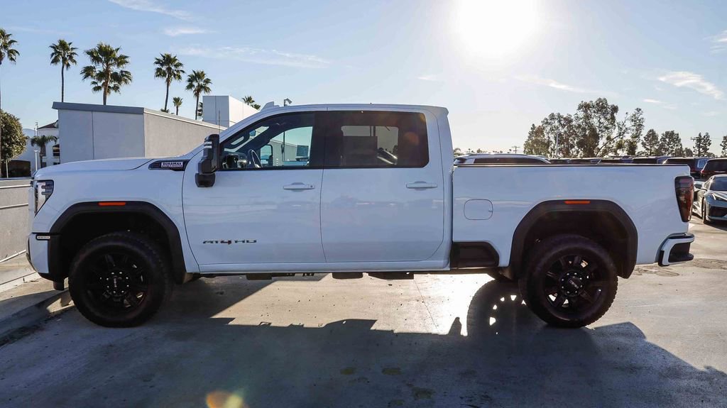 Used 2025 GMC Sierra 2500 AT4 image 14