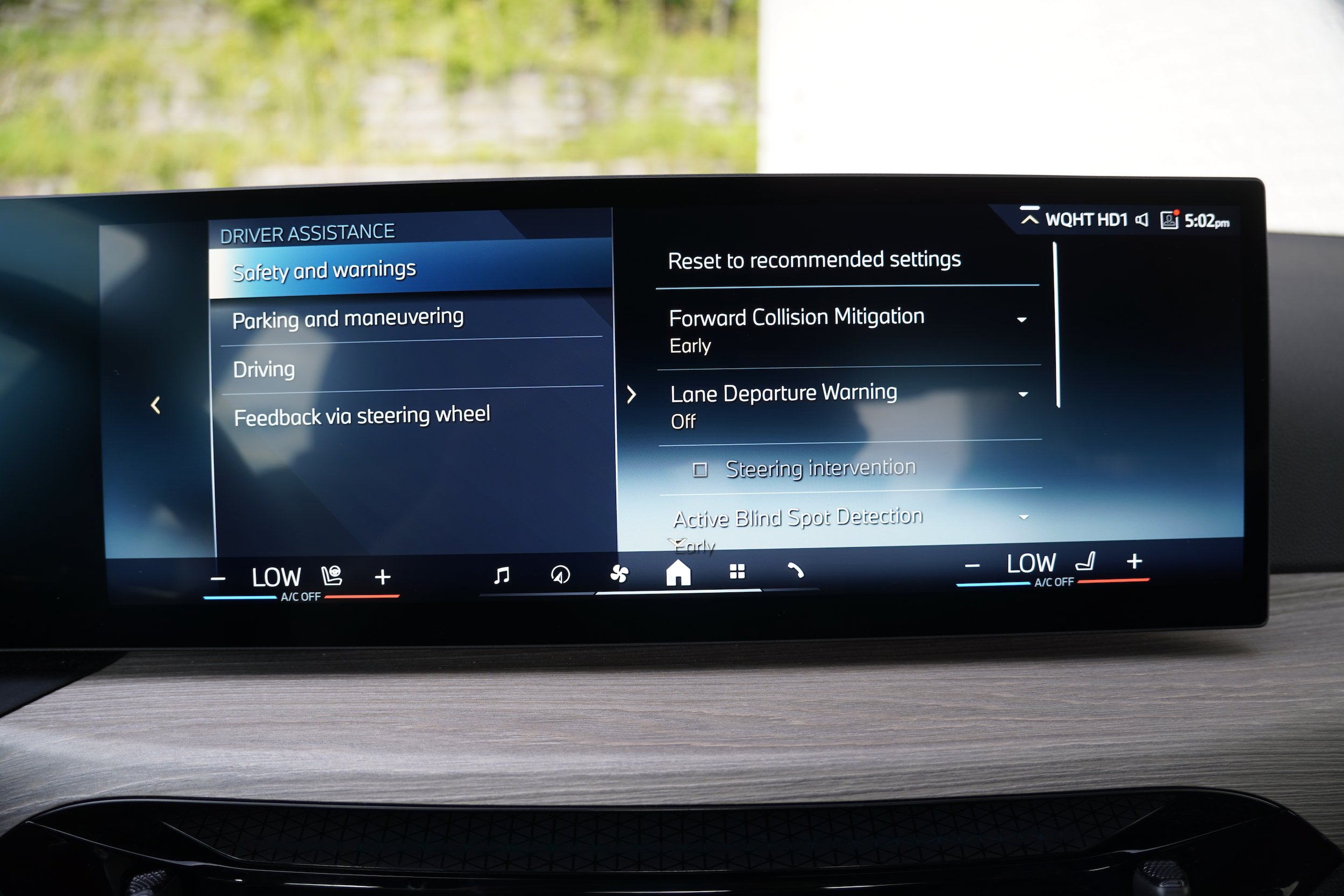 Used 2025 BMW 330i xDrive Sedan AWD/4WD image 23