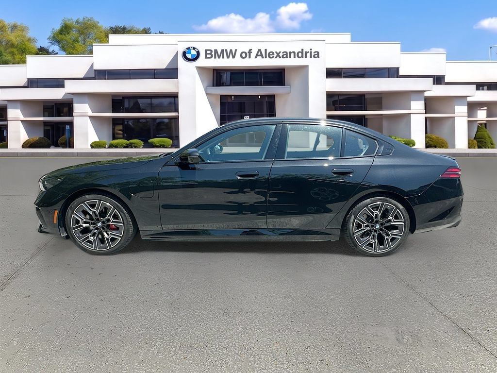 Used 2026 BMW 550e xDrive w/ Executive Package AWD/4WD image 4