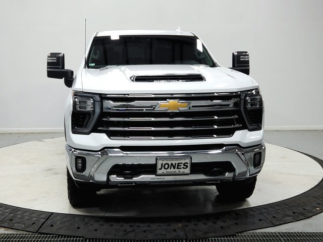 Used 2025 Chevrolet Silverado 2500 LTZ w/ LTZ Convenience Package AWD/4WD image 3