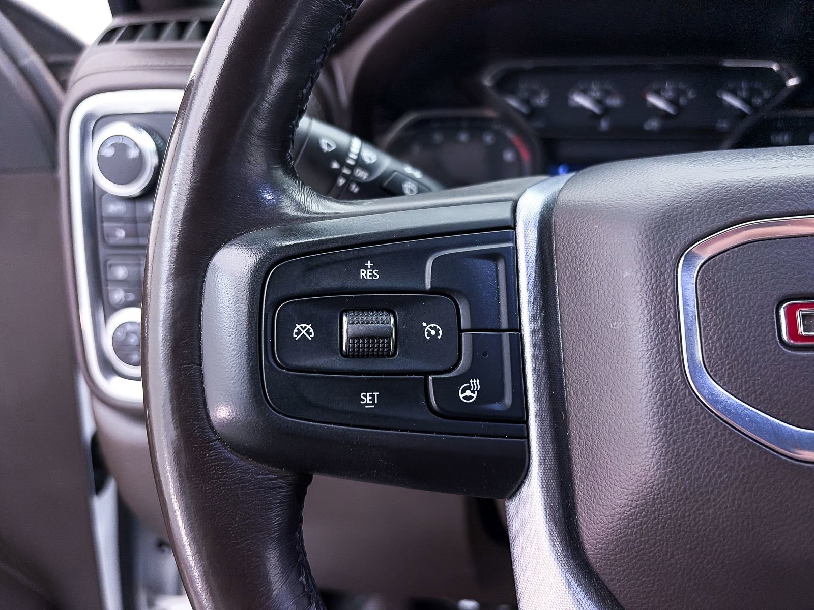 Used 2019 GMC Sierra 1500 SLT AWD/4WD image 32