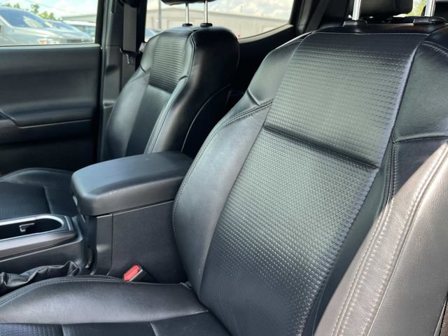 Used 2020 Toyota Tacoma TRD Off-Road w/ TRD Premium Off Road Package AWD/4WD image 32