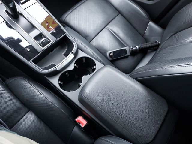 Used 2023 Porsche Macan Turbo image 25