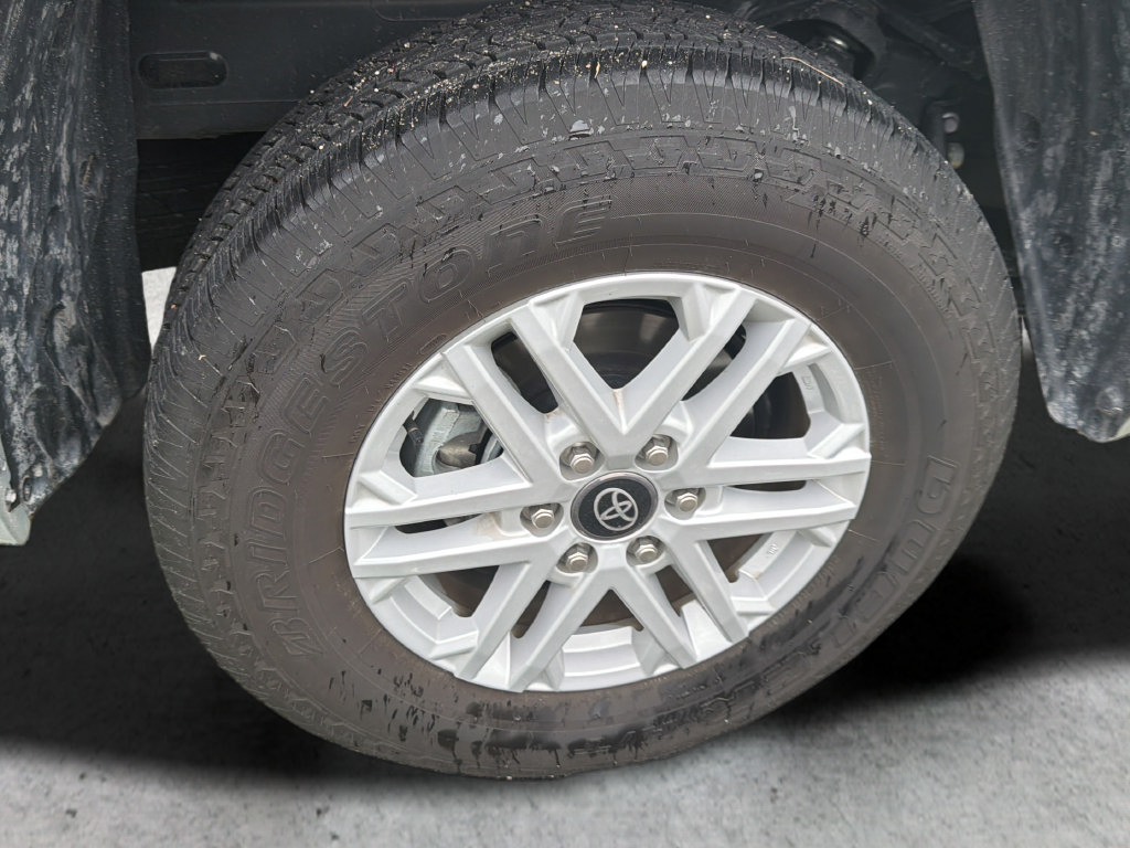 Used 2026 Toyota Tundra SR5 w/ SR5 Convenience Package AWD/4WD image 24