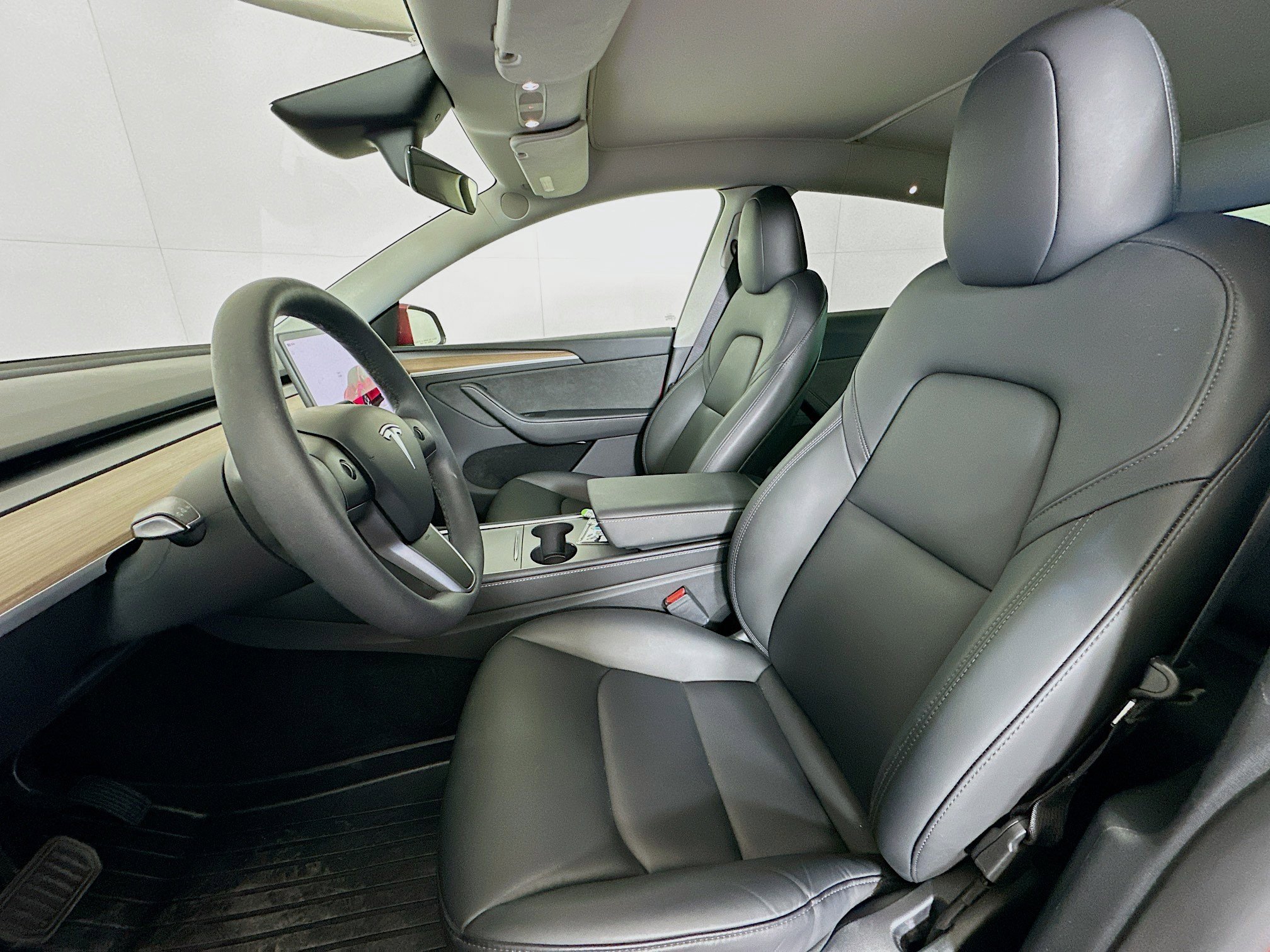 Used 2024 Tesla Model Y Long Range image 13