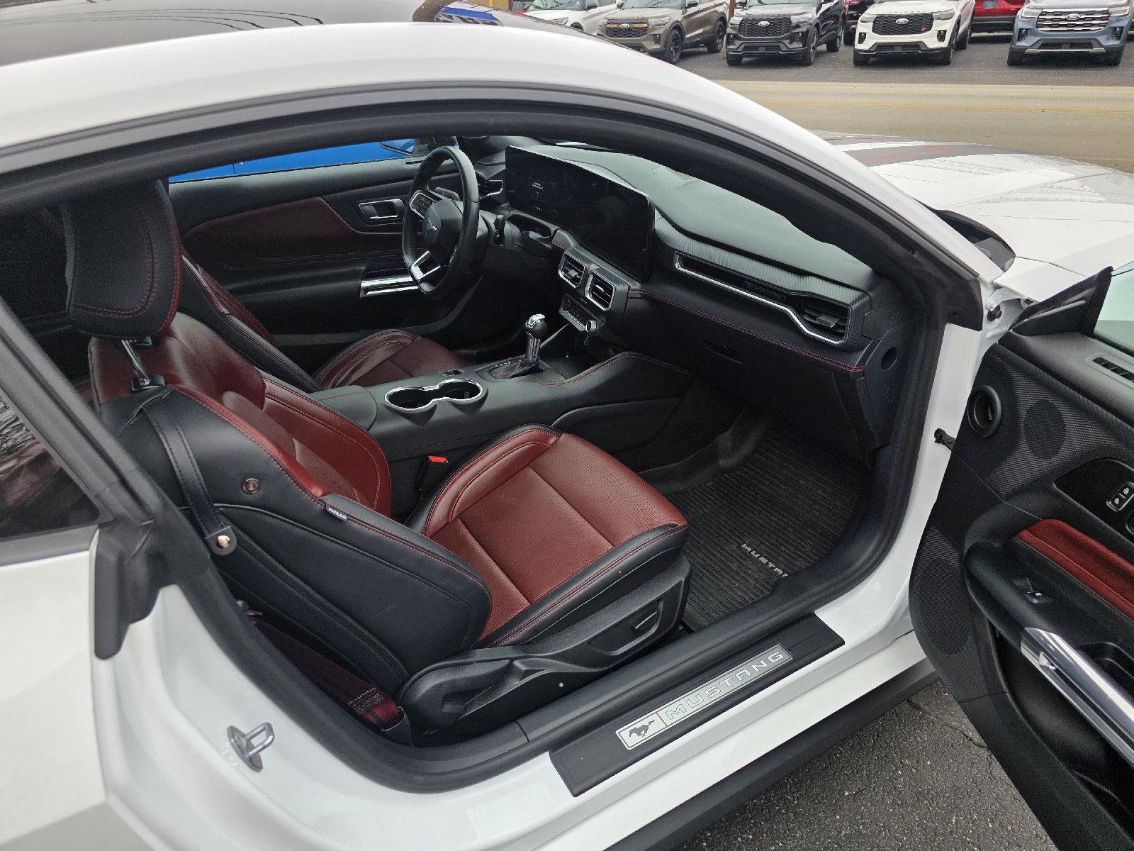 Used 2025 Ford Mustang Premium image 19