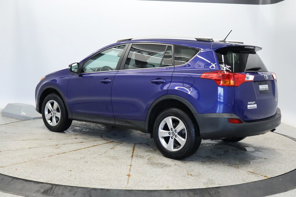 Used 2015 Toyota RAV4 XLE AWD/4WD image 3