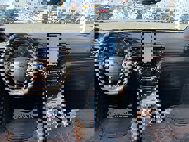 Used 2023 Ford Explorer King Ranch w/ Technology Package image 11