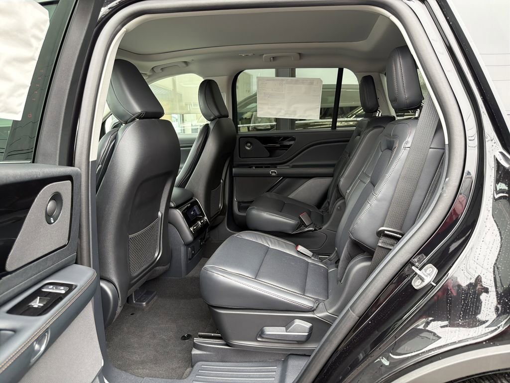 New 2026 Lincoln Aviator Reserve image 6