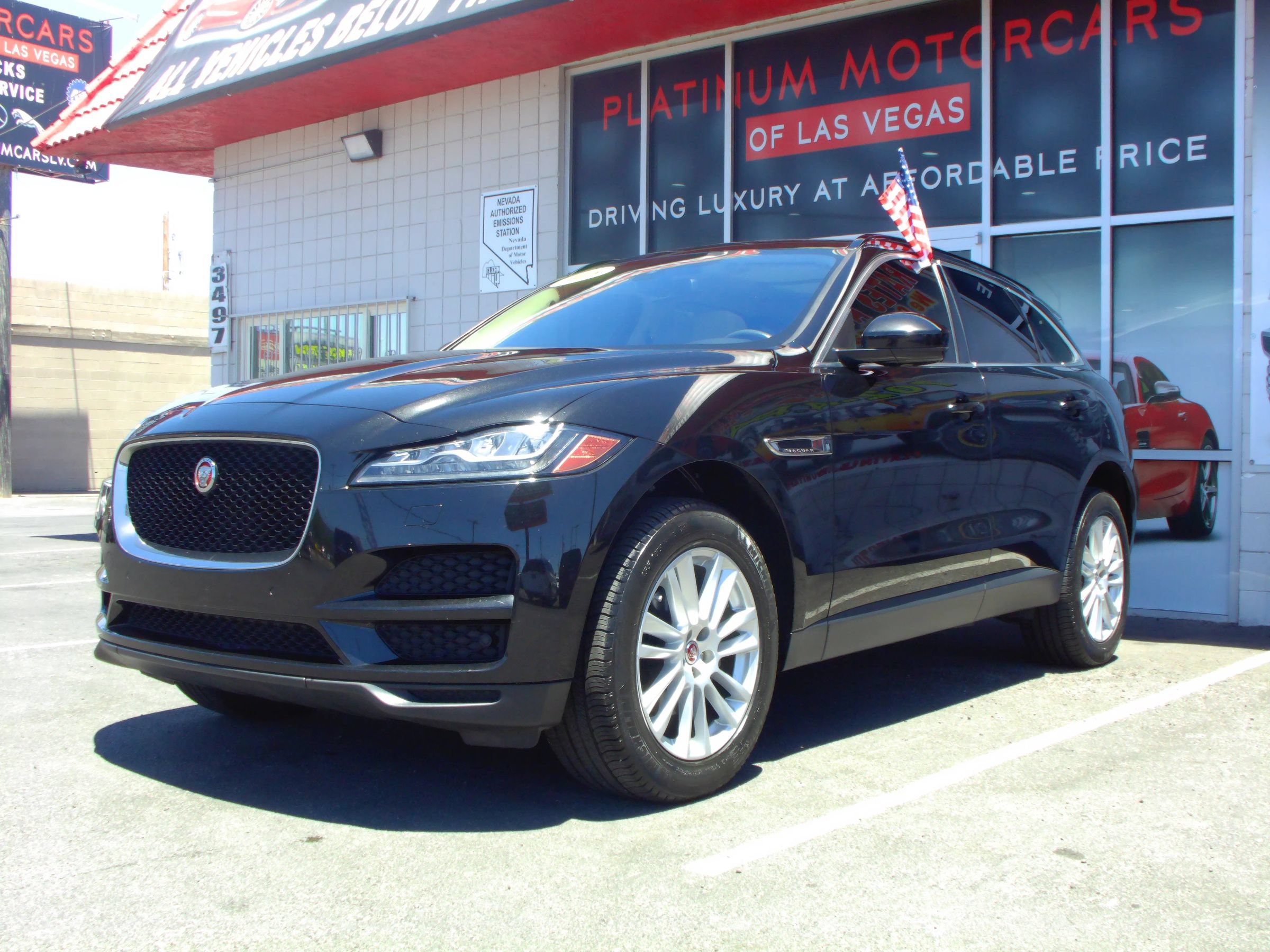 Used 2018 Jaguar F-PACE Prestige AWD/4WD image 2