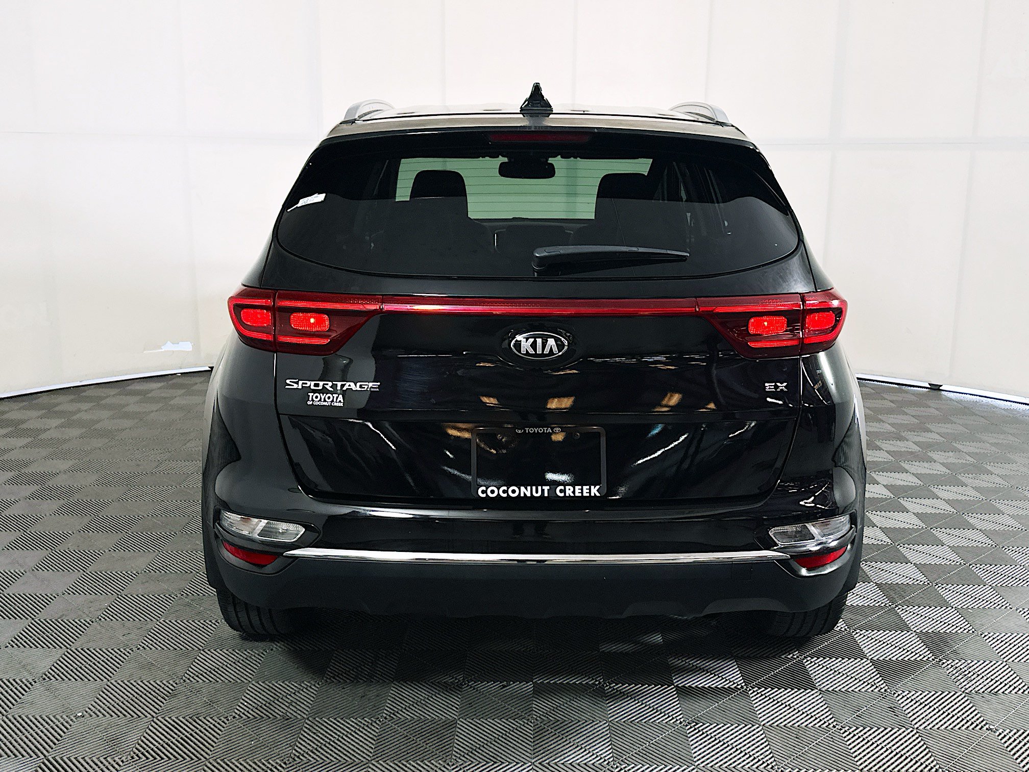 Used 2021 Kia Sportage EX FWD image 4