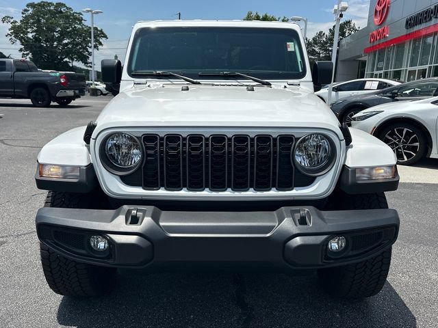Used 2025 Jeep Gladiator Sport AWD/4WD image 8