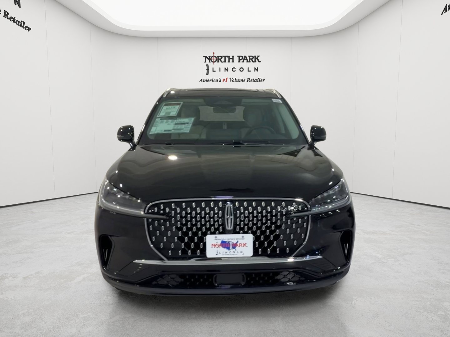 New 2026 Lincoln Aviator 2WD image 4