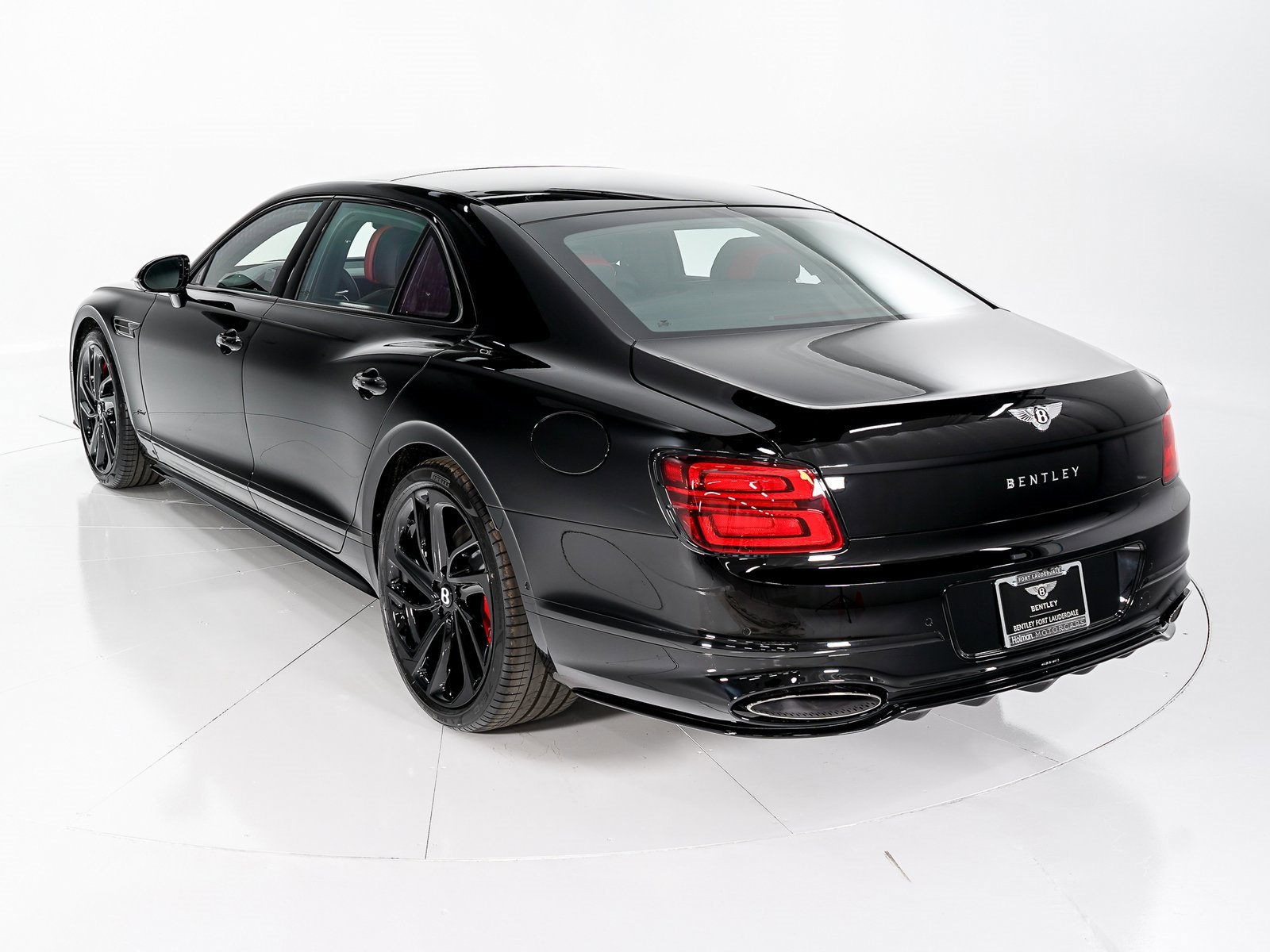 Certified 2025 Bentley Flying Spur Plug-In Hybrid image 3