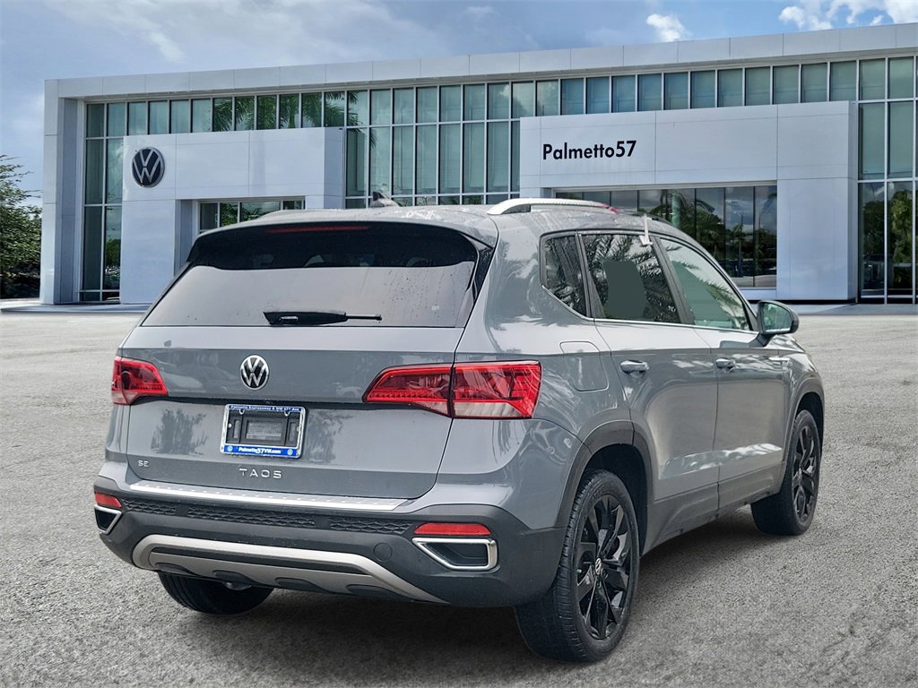 Used 2023 Volkswagen Taos SE w/ Black Wheel Package image 4