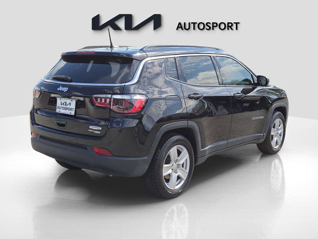 Used 2022 Jeep Compass Latitude w/ Sun and Sound Group image 8