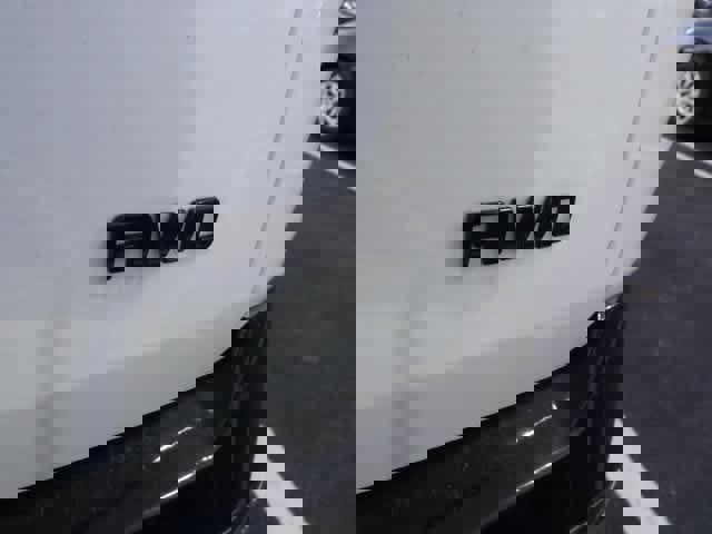 Used 2021 Chevrolet Traverse Premier w/ Redline Edition image 16