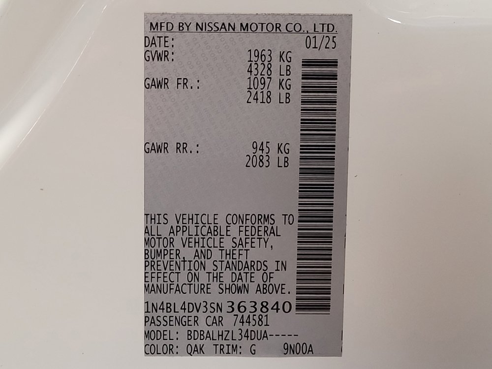 Used 2025 Nissan Altima 2.5 SV FWD image 33