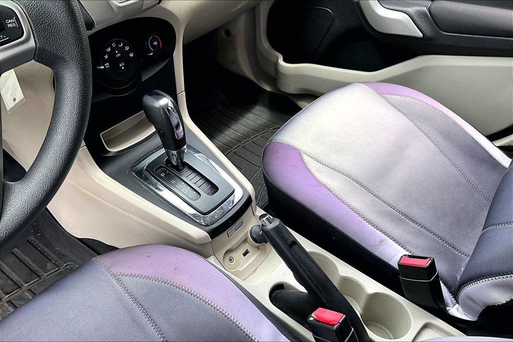 Used 2013 Ford Fiesta SE FWD image 14
