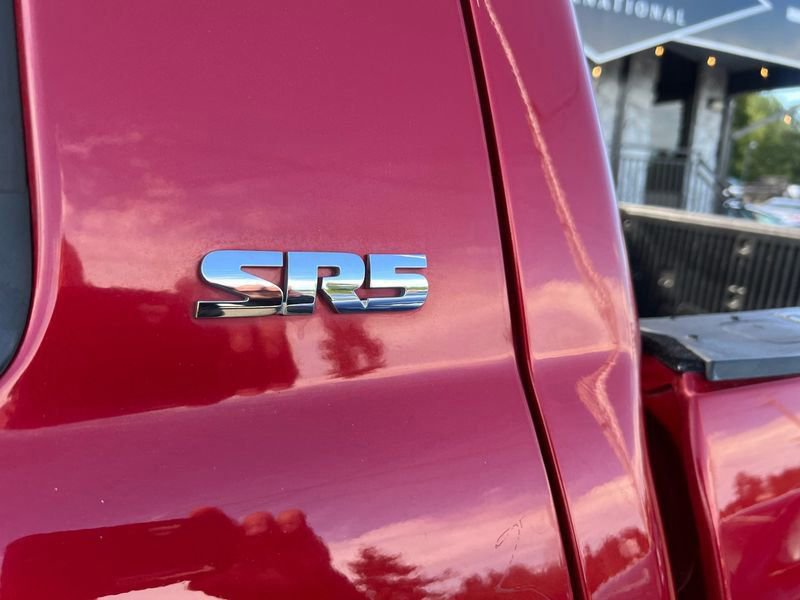 Used 2017 Toyota Tundra SR5 w/ SR5 Upgrade Package image 11
