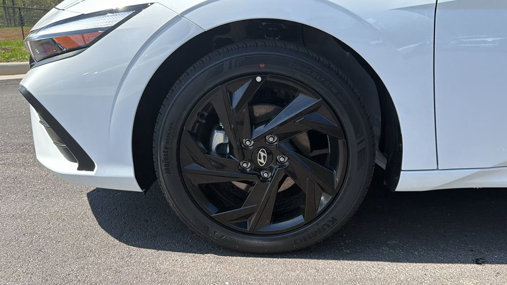 New 2026 Hyundai Elantra Sport image 11