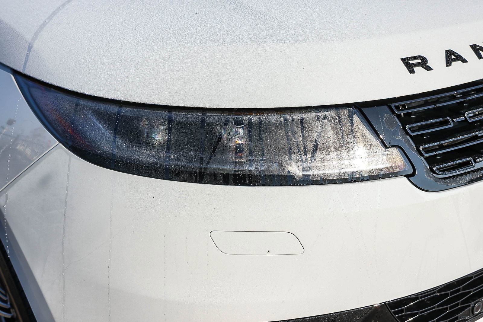 New 2026 Land Rover Range Rover Sport SE image 15