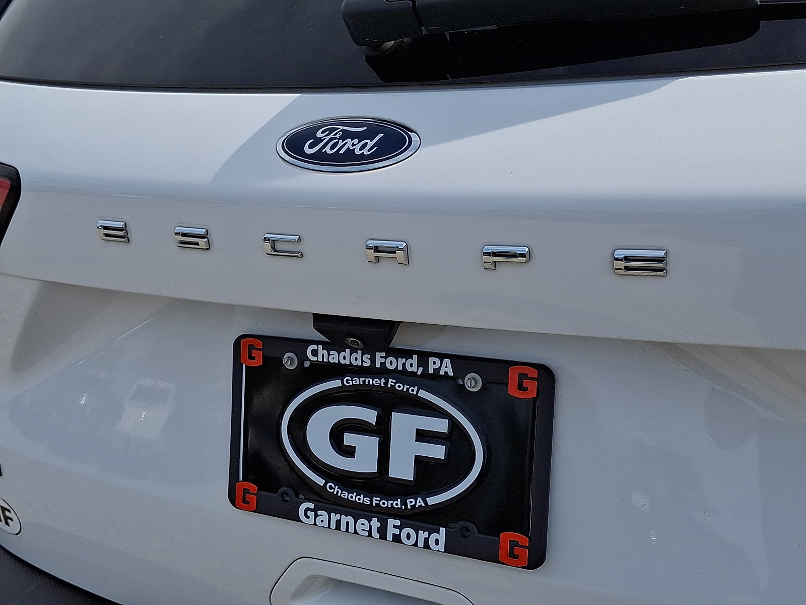 Certified 2020 Ford Escape SE image 32