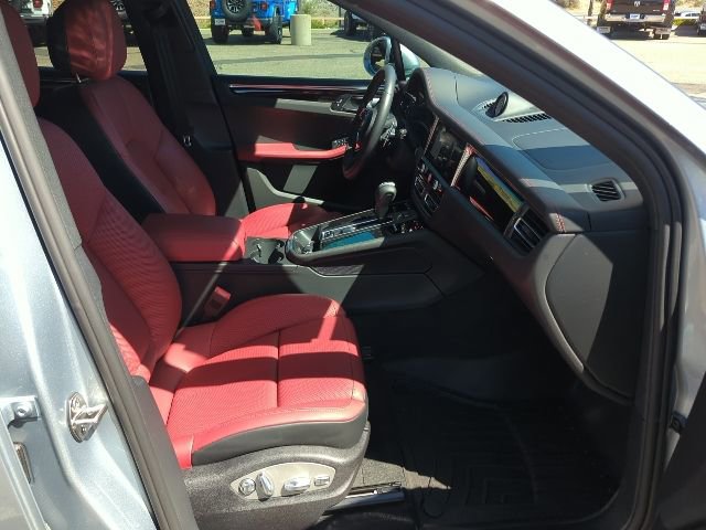 Used 2025 Porsche Macan S image 19