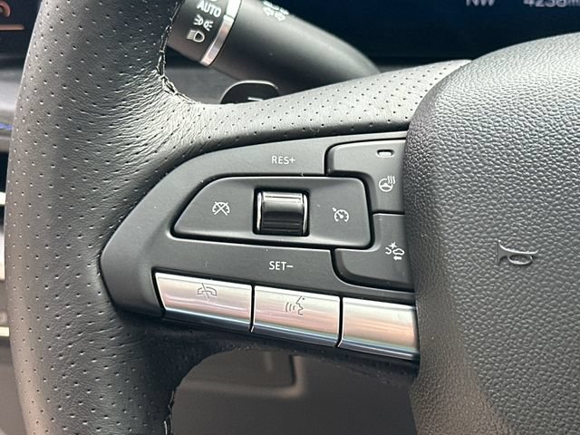 Used 2025 Cadillac XT4 Sport AWD/4WD image 30