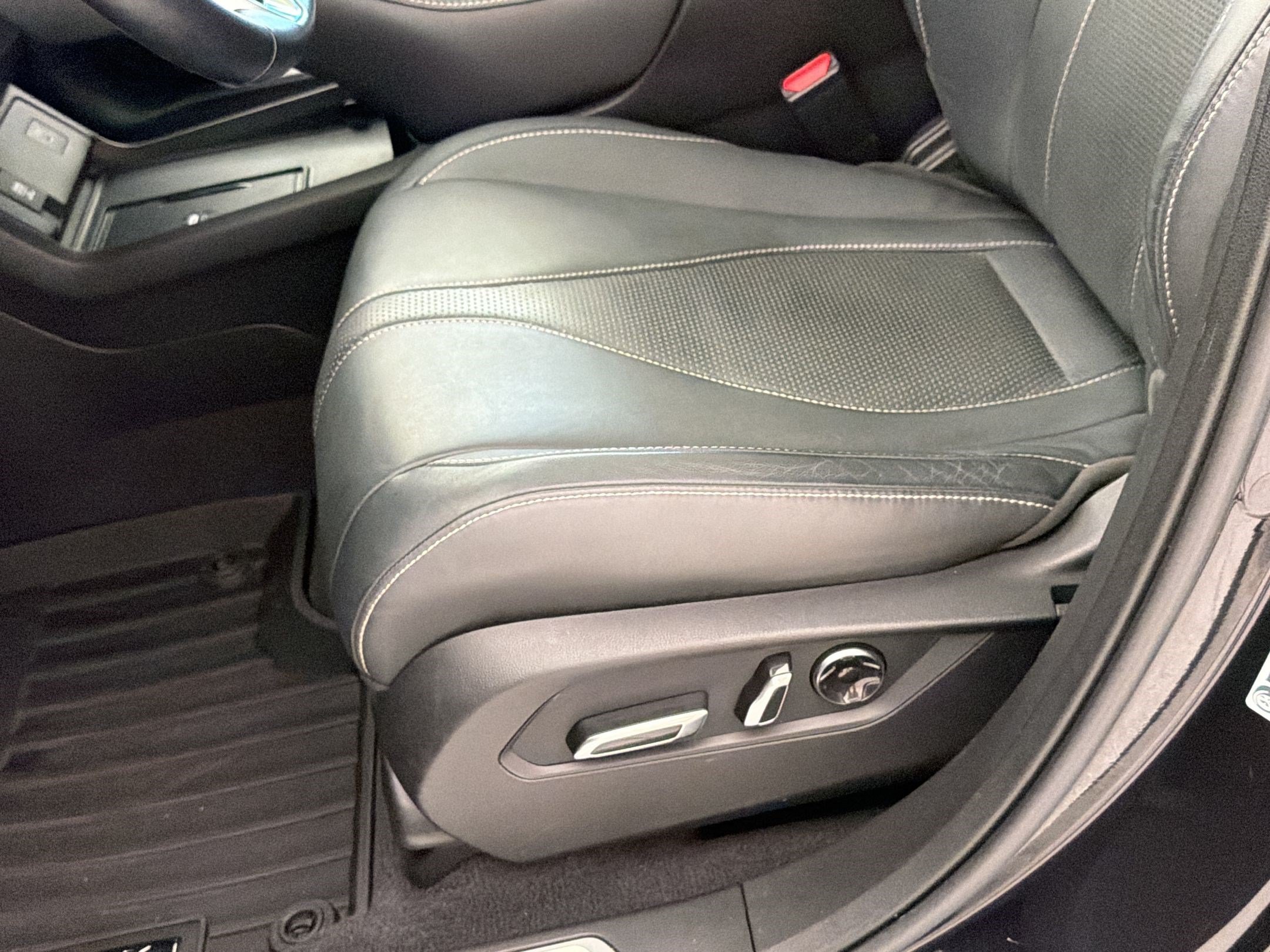 Used 2022 Acura RDX AWD w/ Technology Package image 15