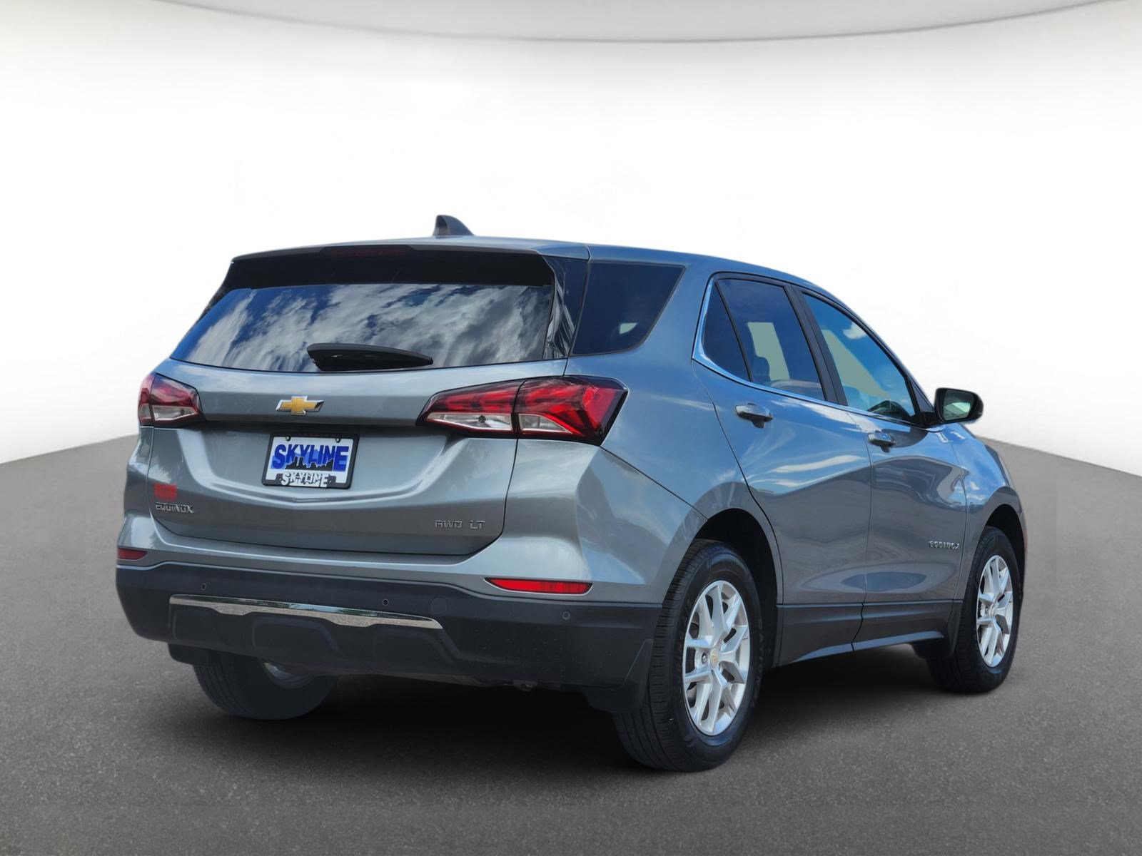 Used 2023 Chevrolet Equinox LT w/ LPO, Floor Liner Package AWD/4WD image 3