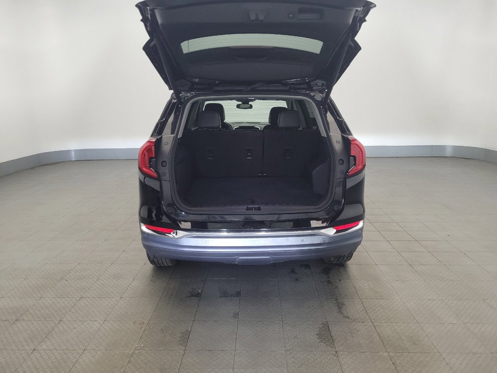 Used 2022 GMC Terrain SLT w/ Tech Package image 29