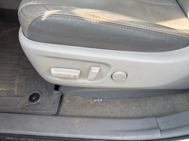 Used 2013 Toyota Sienna Limited w/ Premium Pkg FWD image 14
