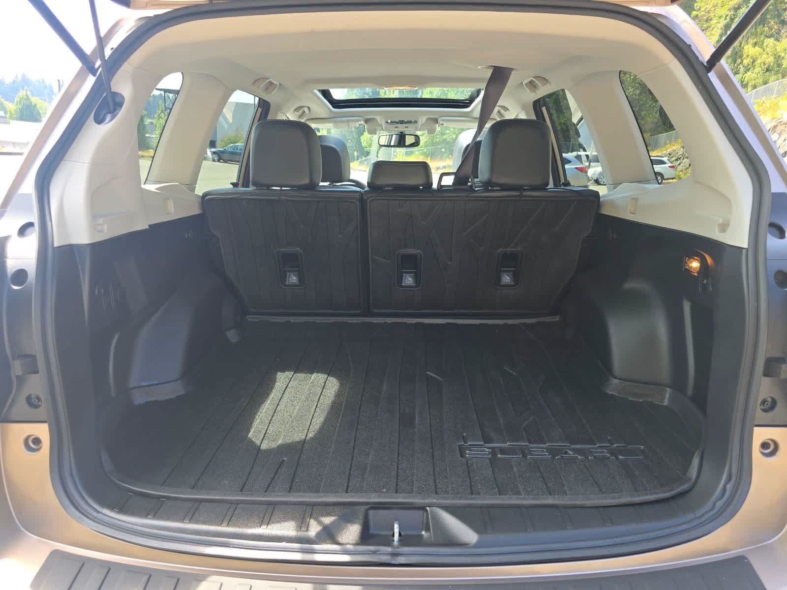 Used 2016 Subaru Forester 2.5i Touring w/ Eyesight & Navigation System AWD/4WD image 31
