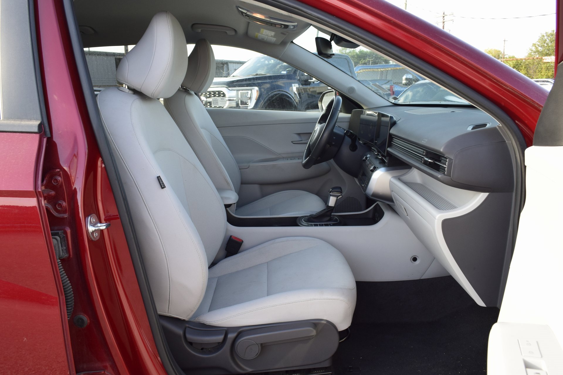 Used 2024 Hyundai Kona SEL image 23