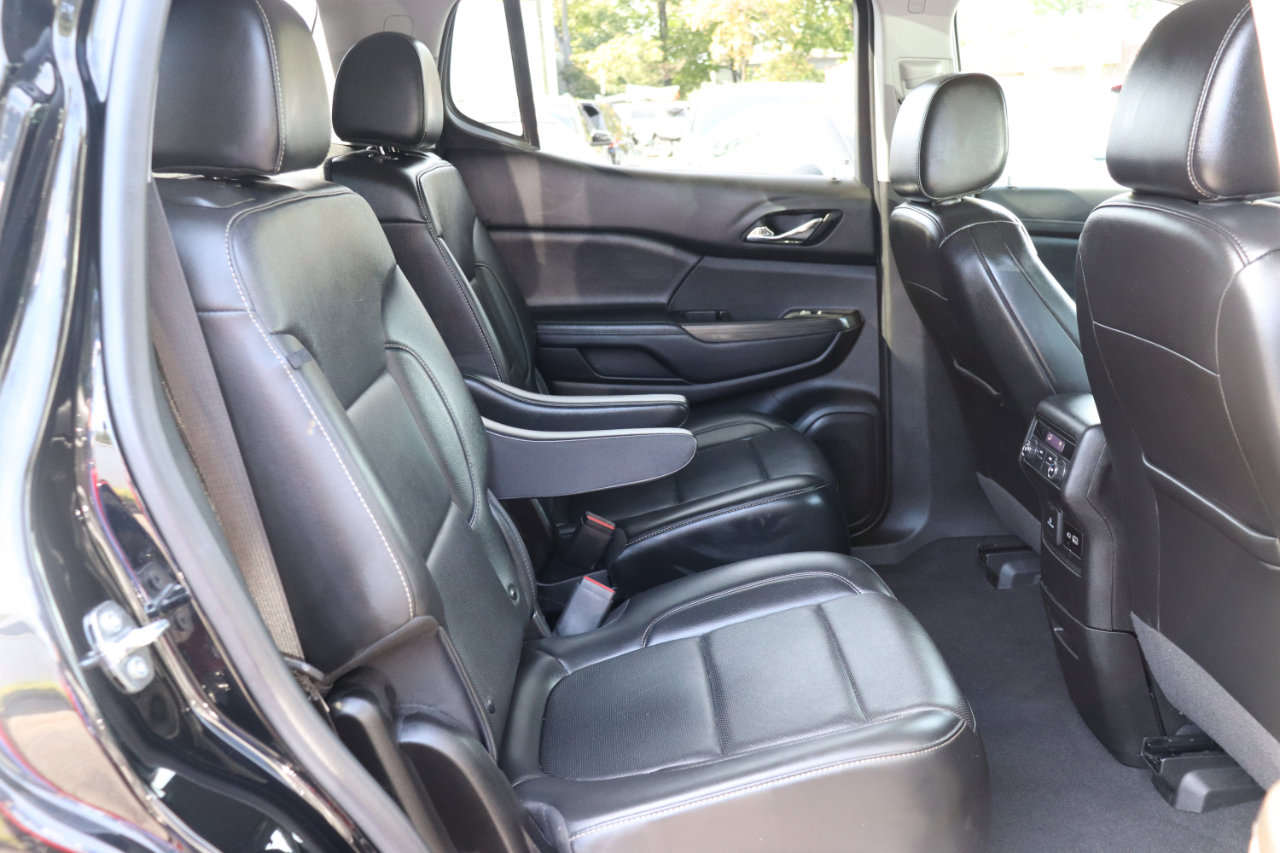 Used 2023 GMC Acadia SLT image 15