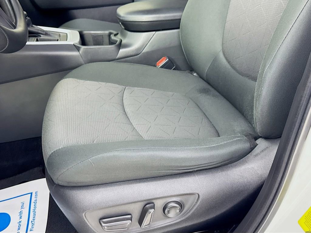 Used 2024 Toyota RAV4 XLE w/ Convenience Package image 23