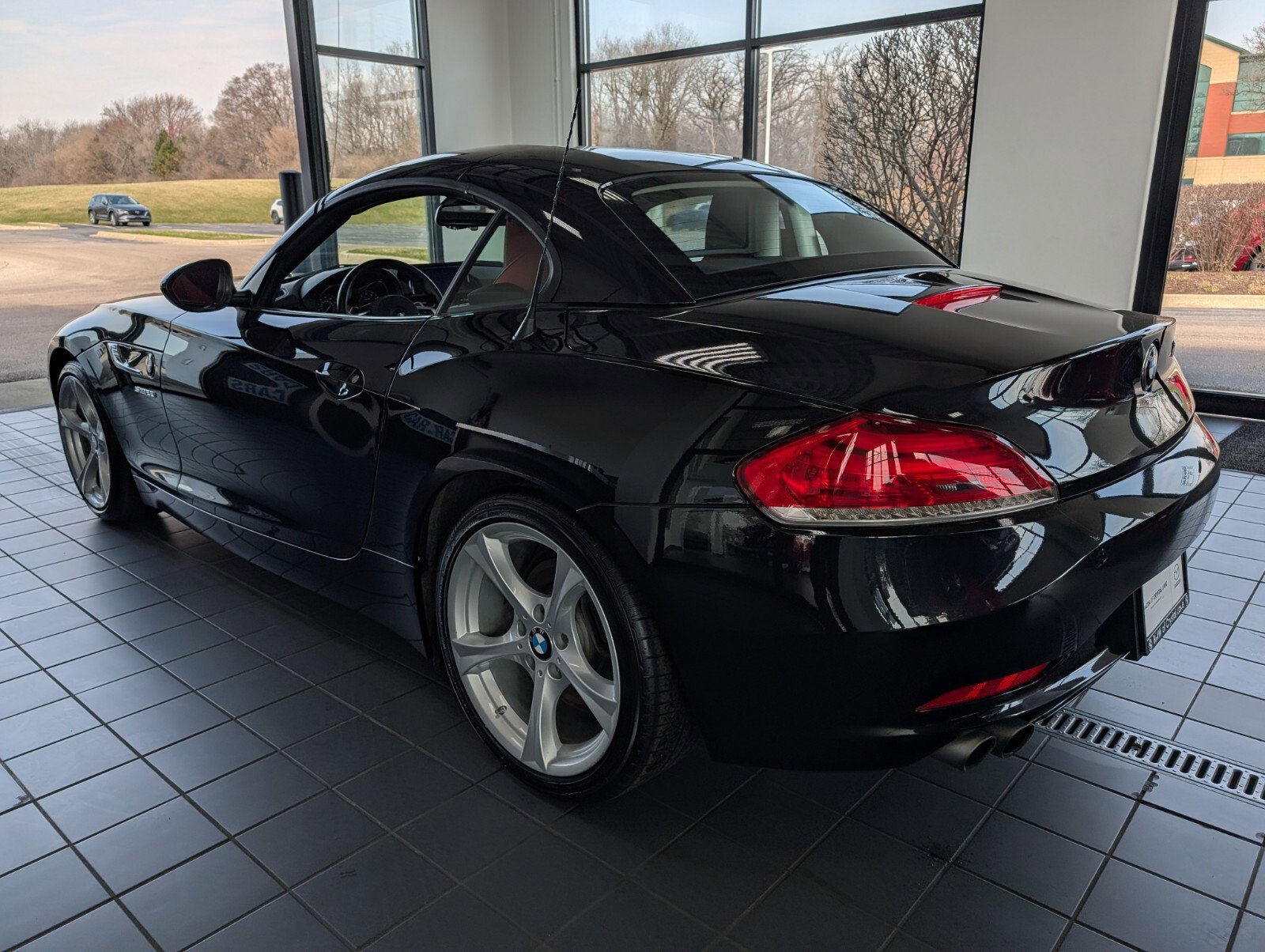 Used 2016 BMW Z4 sDrive28i image 6