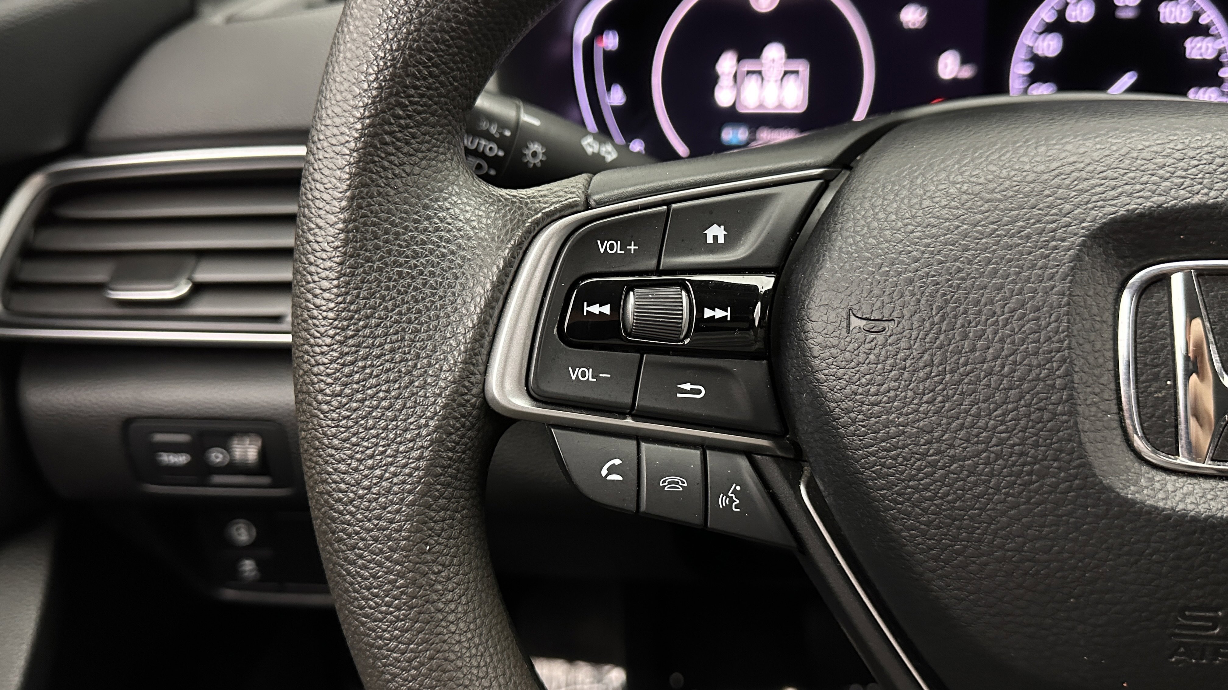 Used 2021 Honda Accord LX image 18