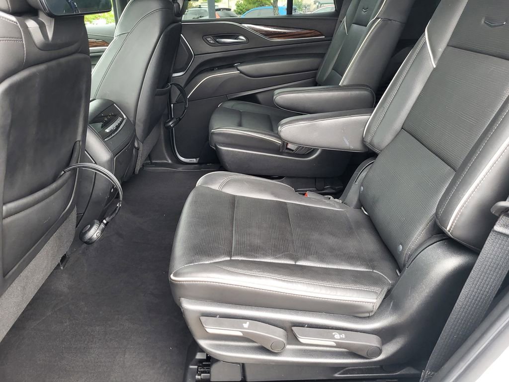 Used 2021 Cadillac Escalade Premium Luxury image 15