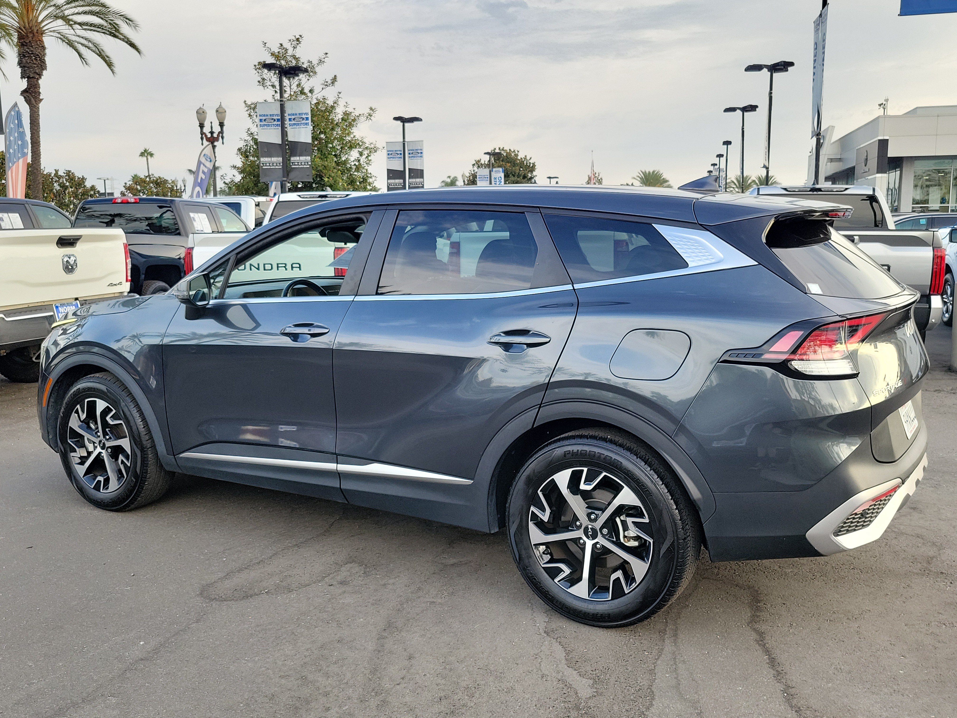 Used 2024 Kia Sportage EX FWD image 27