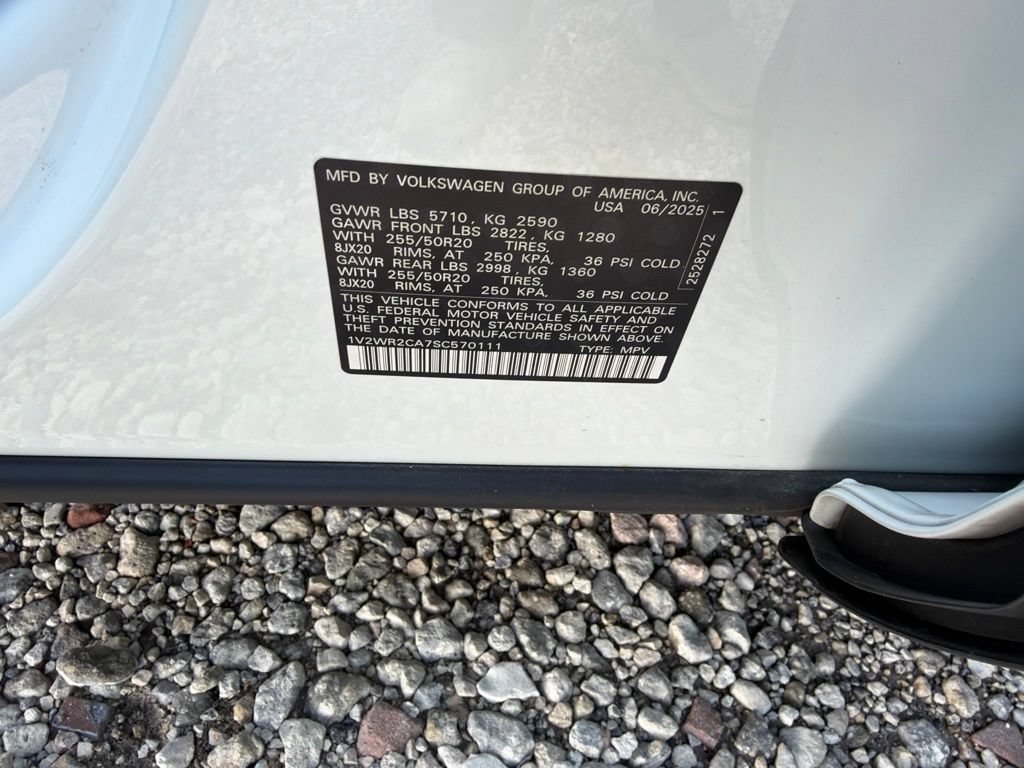 Used 2025 Volkswagen Atlas SE FWD image 5